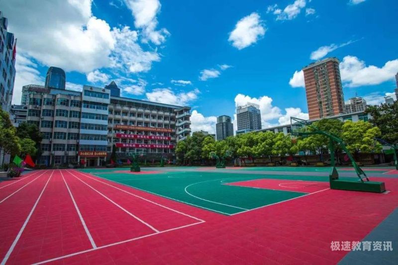 贵阳市东山中学分数线（贵阳市中学录取分数线）